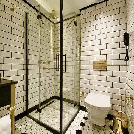 A11 Exclusive Hotel 2*