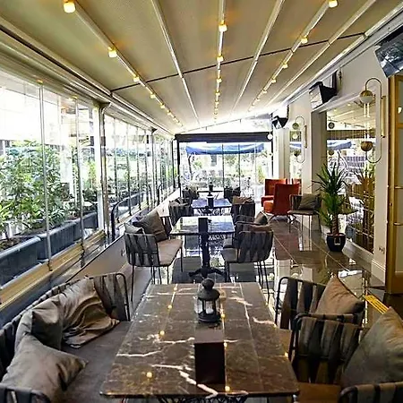 A11 Exclusive Hotell 3*