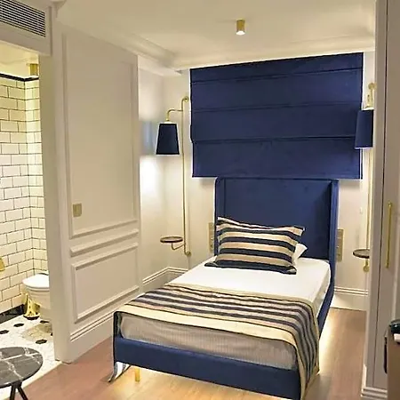 A11 Exclusive Hotell 3*