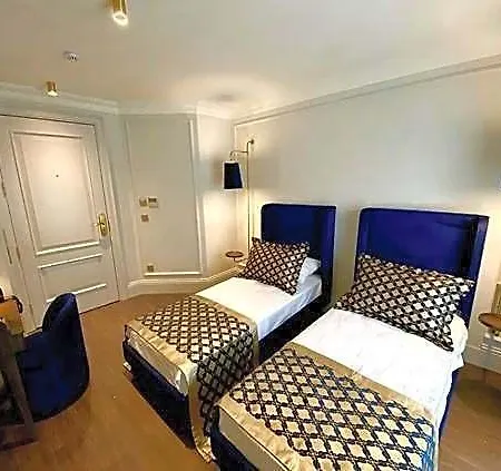 A11 Exclusive Hotell 3*