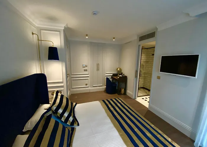 A11 Exclusive فندق 3*