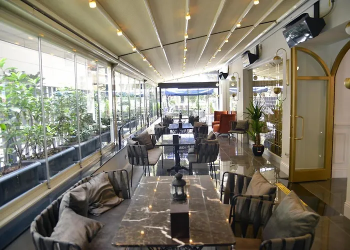 A11 Exclusive فندق 3*