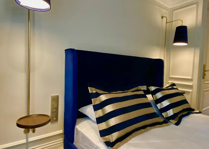 A11 Exclusive 호텔